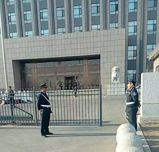  保安員執勤